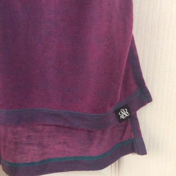 ROCK & REPUBLIC PURPLE BURNOUT VNECK TEE SZ SMALL - Picture 4 of 6